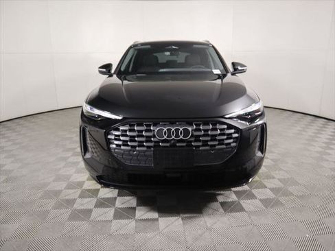 Used 2025 Audi Q5 Premium w/ Convenience Package AWD/4WD image 3