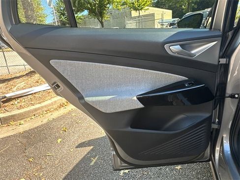 New 2025 Volkswagen ID.4 Pro image 21