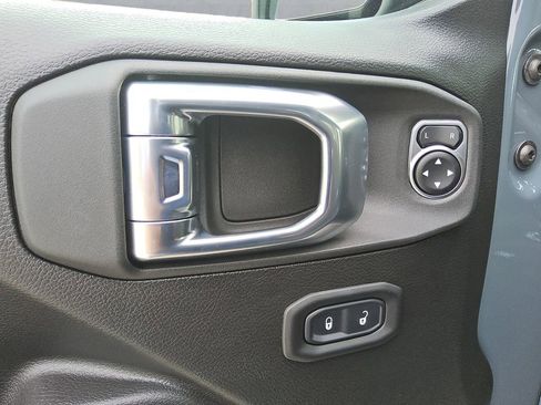 New 2026 Jeep Gladiator Rubicon w/ Steel Power Dome Hood Package AWD/4WD image 18