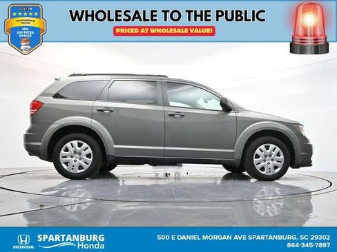 Used 2019 Dodge Journey SE image 43