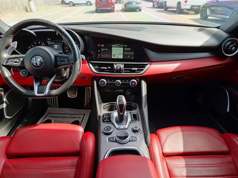 Used 2020 Alfa Romeo Giulia Ti Sport w/ Quick Order Package 22S Sport AWD/4WD image 28