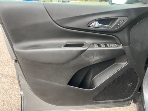 Used 2023 Chevrolet Equinox LT FWD image 13
