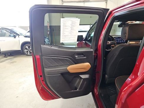 Used 2024 GMC Canyon AT4 w/ Technology Package AWD/4WD image 13