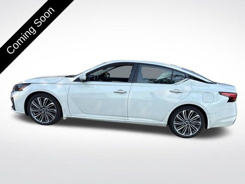 Used 2023 Nissan Altima 2.5 SL FWD image 8