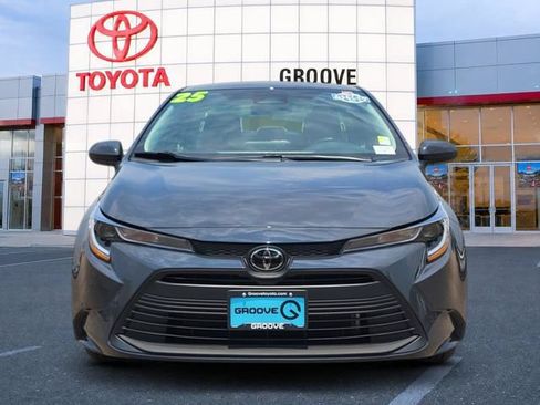 Used 2025 Toyota Corolla LE FWD image 9