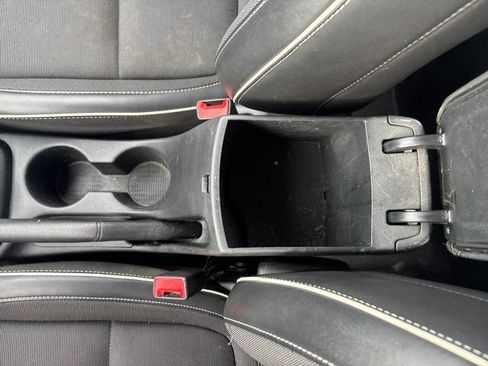 Certified 2023 Hyundai Venue Limited w/ Cargo Package image 26