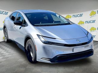 Used 2025 Toyota Prius LE FWD video 1