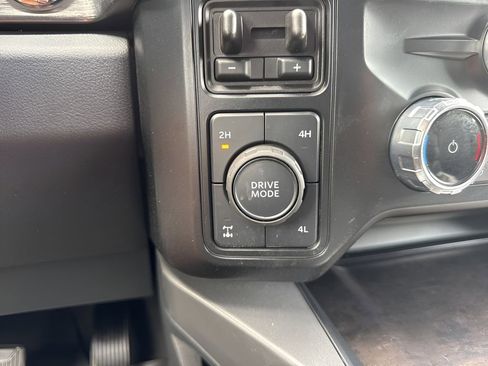 Used 2024 Ford F250 Lariat w/ Lariat Ultimate Package image 24