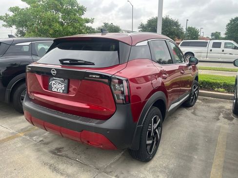 Used 2026 Nissan Kicks SV FWD image 4