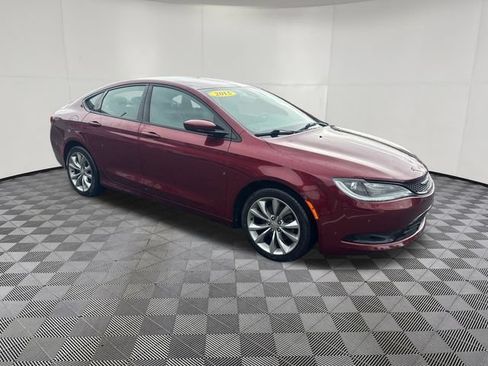 Used 2015 Chrysler 200 S FWD image 7