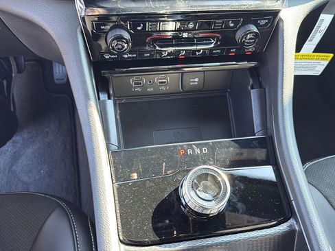 New 2025 Jeep Grand Cherokee Altitude image 17