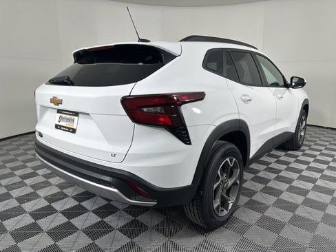 New 2026 Chevrolet Trax LT image 3