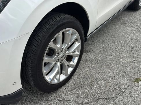 Used 2018 Ford Expedition Limited w/ Equipment Group 302A AWD/4WD image 40