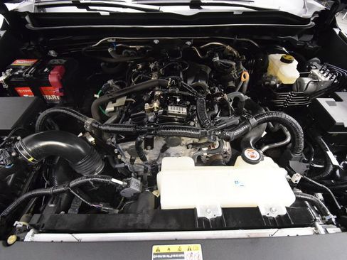 Used 2024 Toyota Tacoma SR5 AWD/4WD image 27