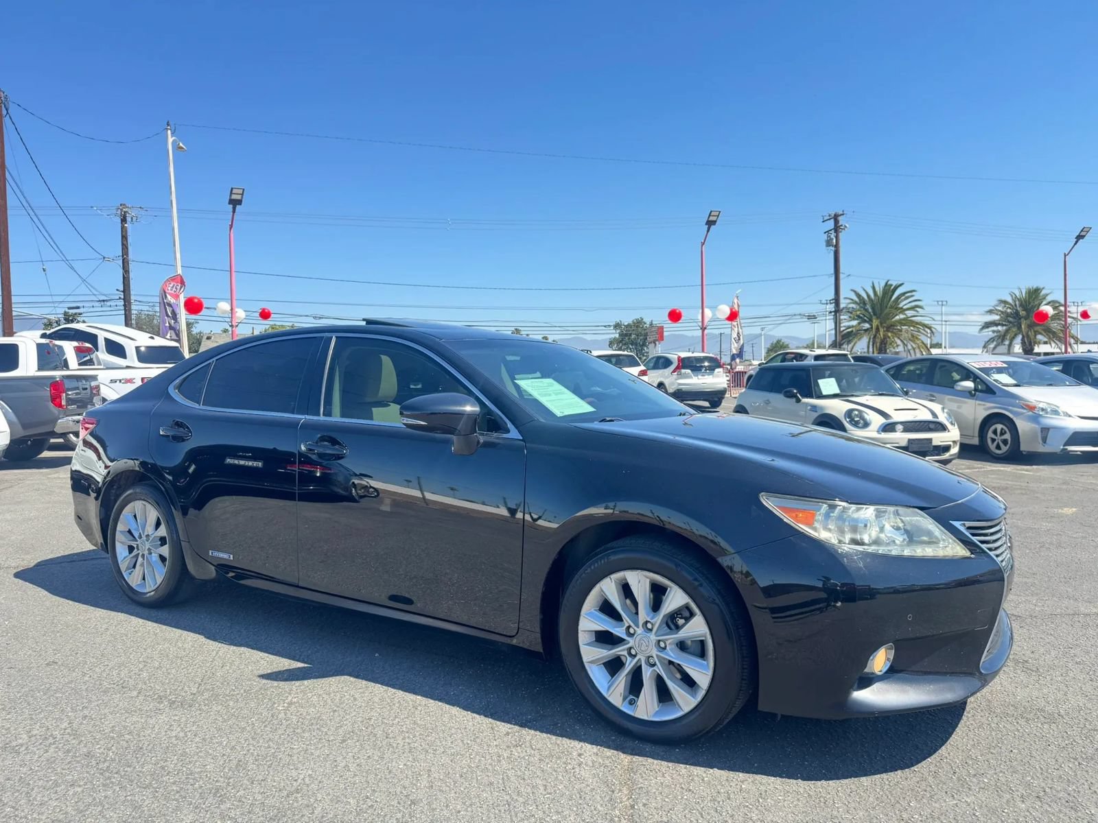 Used 2013 Lexus ES 300h w/ Luxury Pkg FWD image 12