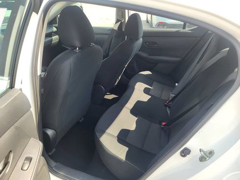 Used 2024 Nissan Sentra SV FWD image 15