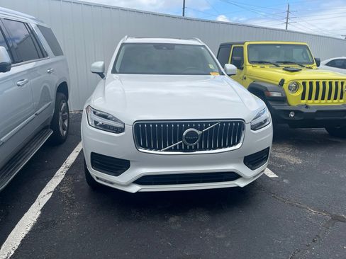 Used 2020 Volvo XC90 T5 Momentum w/ Protection Package Premier FWD image 5