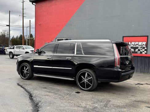 Used 2020 Cadillac Escalade ESV Luxury image 9