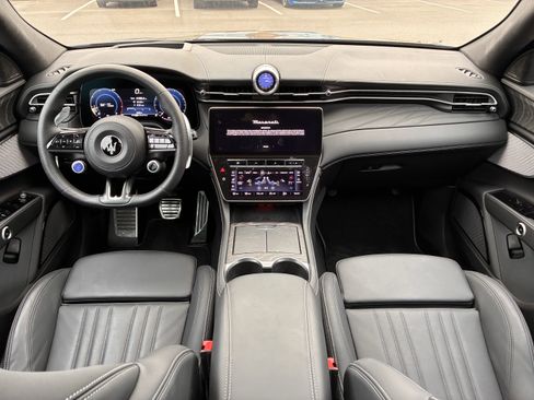 New 2025 Maserati Grecale Modena image 2