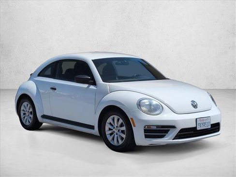 Used 2017 Volkswagen Beetle 1.8T S FWD image 3