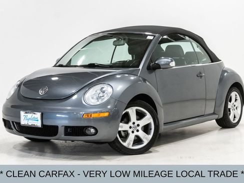 Used 2006 Volkswagen Beetle Convertible w/ Package 2 FWD image 1