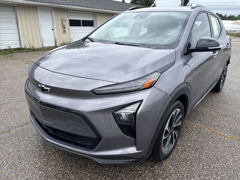 Used 2023 Chevrolet Bolt EUV Premier FWD image 10