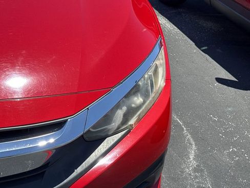 Used 2018 Honda Civic LX image 4