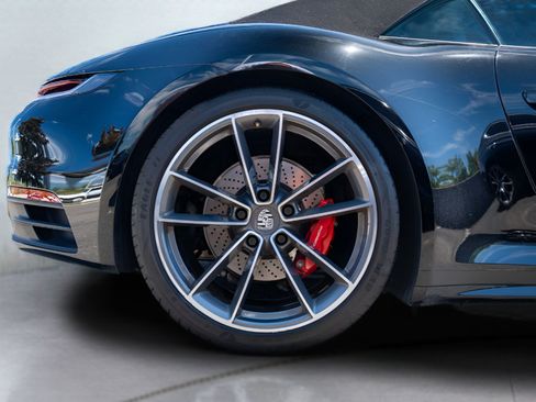 Used 2021 Porsche 911 Carrera S w/ Sport Package RWD image 15