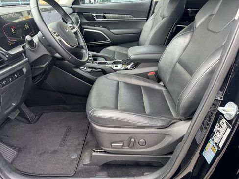 Used 2023 Kia Telluride S image 19