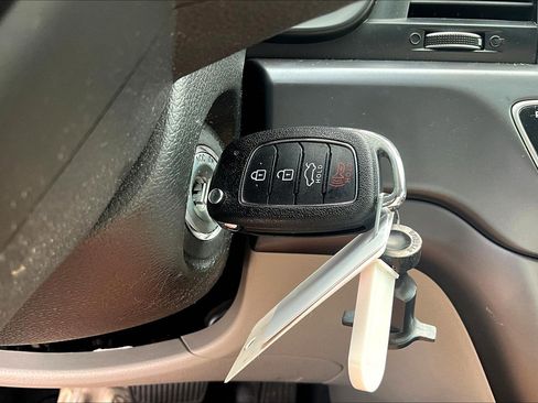 Used 2018 Hyundai Sonata ECO image 12