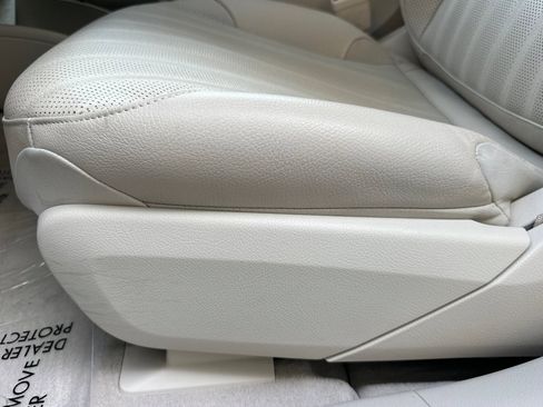 Used 2023 Mercedes-Benz EQS 580 4MATIC Sedan image 14