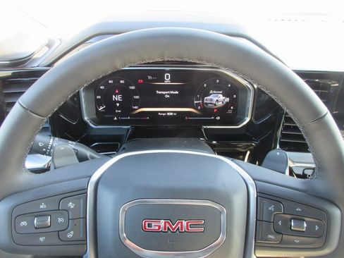 New 2026 GMC Sierra 1500 Elevation image 16