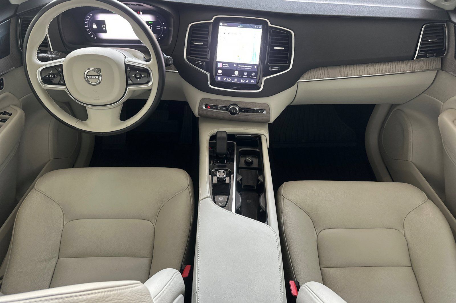 Used 2023 Volvo XC90 T8 Plus AWD/4WD image 14