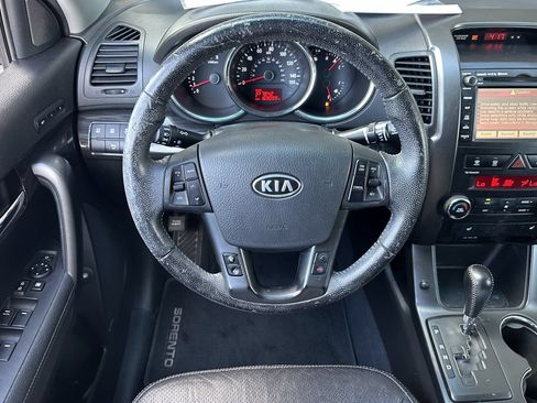 Used 2013 Kia Sorento EX w/ Premium Plus Pkg FWD image 11