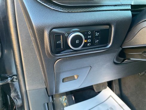 Used 2023 Ford Explorer ST-Line w/ Class IV Trailer Tow Package image 29