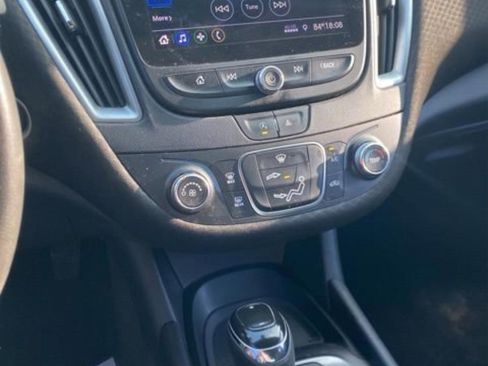 Used 2020 Chevrolet Malibu LS FWD image 21