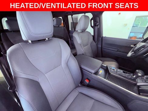 Used 2024 Lexus GX 550 w/ Accessory Package (Z1) AWD/4WD image 15