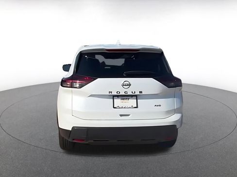 Used 2025 Nissan Rogue SV AWD/4WD image 12