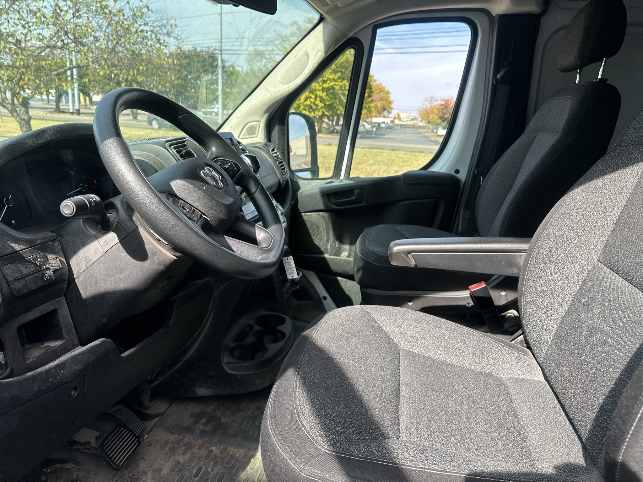 Used 2023 RAM ProMaster 2500 FWD image 5