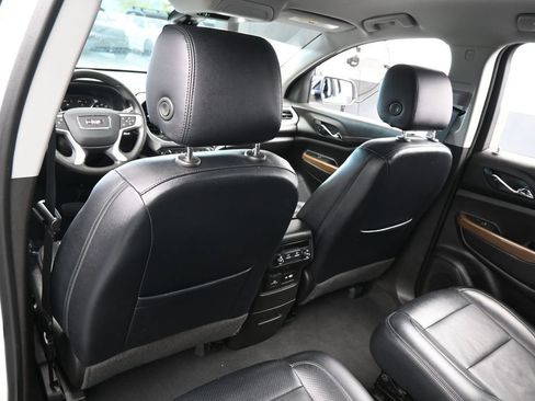 Used 2023 GMC Acadia SLE w/ Driver Convenience Package FWD image 34