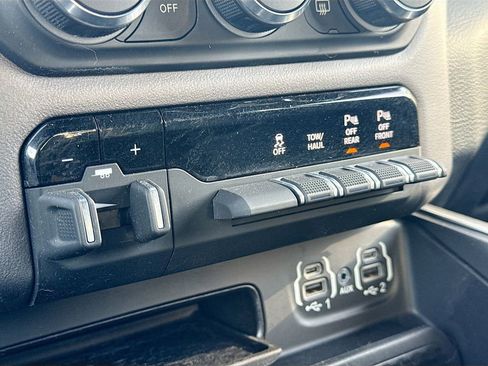 Used 2022 RAM 1500 Big Horn image 41