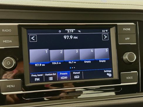 Used 2024 Volkswagen Jetta S image 21