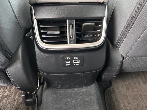 Used 2024 Subaru Outback Premium image 29