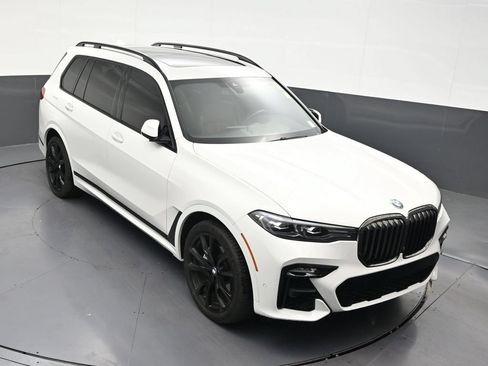 Used 2022 BMW X7 xDrive40i w/ M Sport Package AWD/4WD image 22