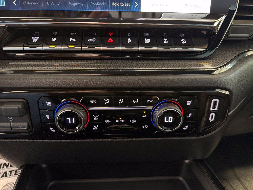 Used 2026 Chevrolet Silverado 2500 ZR2 AWD/4WD image 15