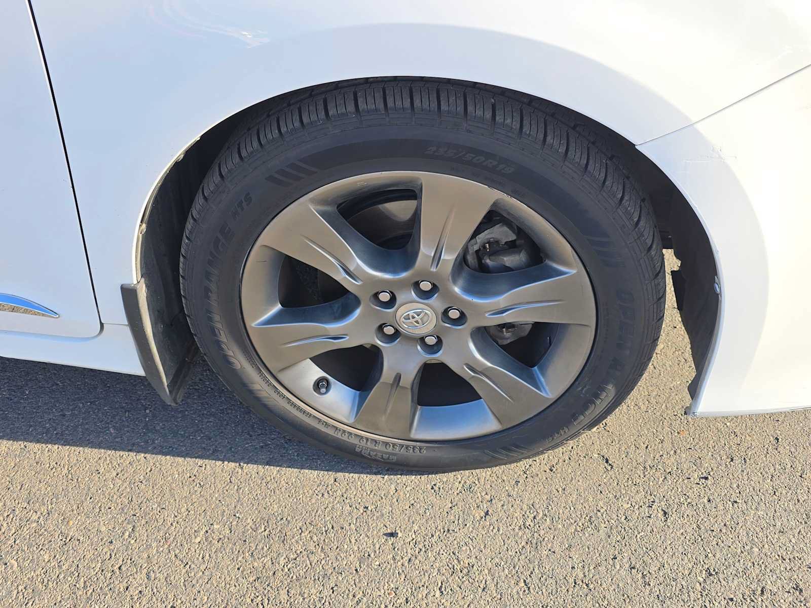 Used 2016 Toyota Sienna SE w/ SE Preferred Package FWD image 10