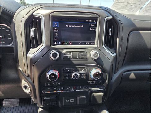 Used 2020 GMC Sierra 1500 AT4 w/ AT4 Premium Package AWD/4WD image 16