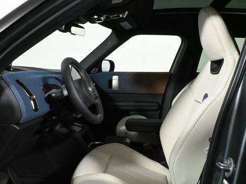 Used 2025 MINI Cooper Countryman S w/ Comfort Package Max image 3