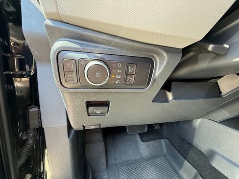 Used 2023 Ford Bronco Badlands image 29