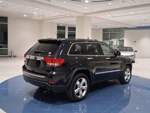Used 2012 Jeep Grand Cherokee Overland Summit image 4